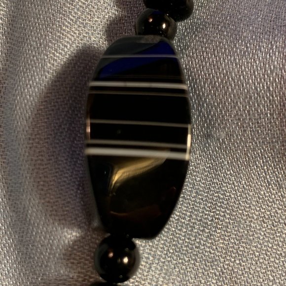 Unusual Black Onyx Necklace and Earrings - Picture 3 of 11